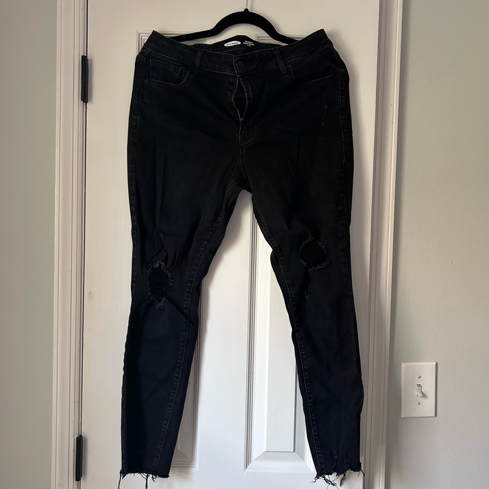 Old Navy Women's Black Ripped Rockstar Super Skinny Jeans